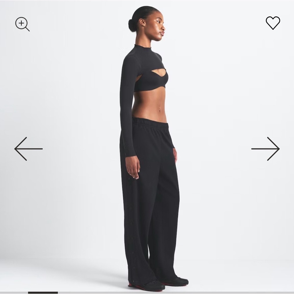 Nike skims matte tricot side snaps pant